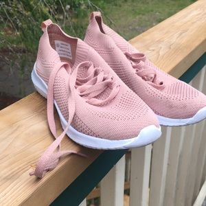 Lightweight pink runners